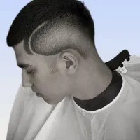 آکادمی و آموزشگاه آرایشگری(هیمن ) کار آموز میطلبد.