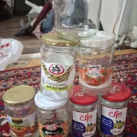 شیشه با درب فلزی تمیز
