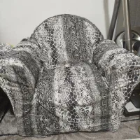 دو عددمبل بچگونه حراج کردم