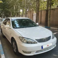 تویوتا کمری گرند اتومات 4 سیلندر رنگ سفید