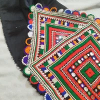 کریشی|لباس|ایرانشهر, |دیوار