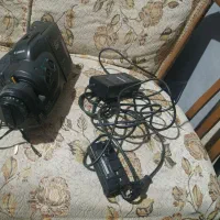 یک عدد دوربین قدیمی