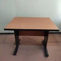 میز تحریر و صندلی