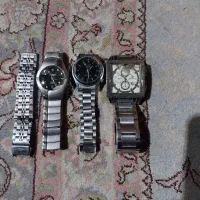 ۳عدد ساعت ویک عدد بند باهم فروخته میشود