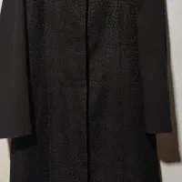 تعدادی مانتو و لباس