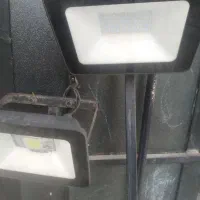 ۲ عددپرژکتور۵۰وات پورنور همراه با دسته آهنی وکابل