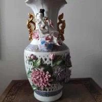 گلدان چینی گل برجسته