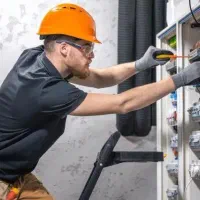 برقکار اورژانسی/تعمیراتی