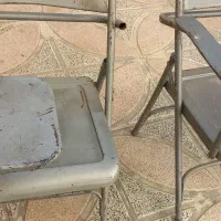 صندلی دسته دار فلزی