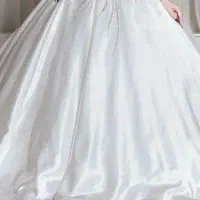 فروش فوری لباس عروس و نامزدی