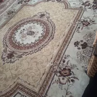 فرش کرم قهوه ای