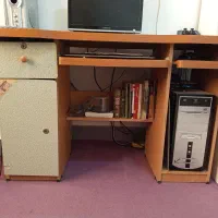 میز کامپیوتر