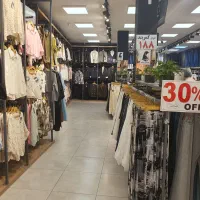 کار در فروشگاه لباس زنانه بامحیطی آرام وحقوق بالا
