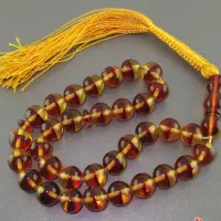 تسبیح بسیار خوشرنگ و خوش دست کهربا