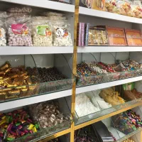 به یک مشتری کش کار درست و خوش اخلاق فقط چت دیوار