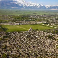 شهرک‌بهار‌زمین‌دربه‌حیاط‌225متری‌1میلیار750م