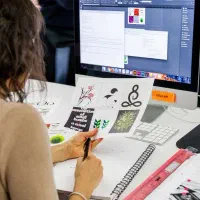 طراح گرافیک و ادیتور