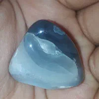 یه سنگ شبیه چشم
