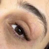 ااکستنشن مژه و لیفت و لمینت ابرو و مژه و آموزش|خدمات آرایشگری و زیبایی|کرج, گلشهر|دیوار