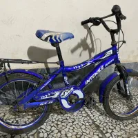 دوچرخه بسیار تمیز و نو