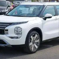 میتسوبیشی اوتلندر ام لاین M line