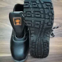 کفش کار|کیف، کفش، کمربند|رشت, بازار|دیوار