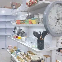 قفسه های ام دی اف درحد نو برای مقازه موجود است