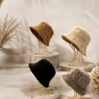 کلاه|لباس|اسلام‌‌آباد غرب, |دیوار
