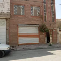 ساختمان-دوطبقه-بر-خیابان-مغازه-بیست-متری-فروشی