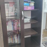کمد و کتابخانه