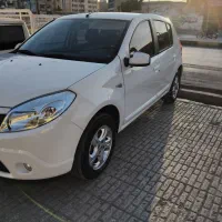 ساندرو اتومات 97|خودرو سواری و وانت|بندرعباس, |دیوار