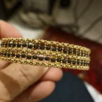 دستبند سیاه قلم نرخ تابلو و۵ درصد وزن ۲۷ و نیم گرم|جواهرات|مشهد, شهید بهشتی|دیوار