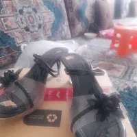 یک جفت کفش مشکی