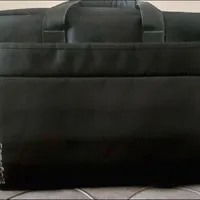 کیف لپتاپی حاوی مدارک