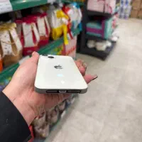 ایفون ۱۳نرمال سفید|موبایل|همدان, |دیوار