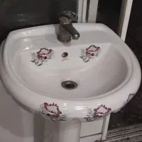 روشویی سرویس بهداشتی