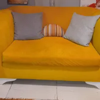 مبل زرد