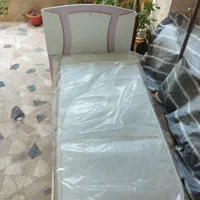 تخت خواب به همراه تشک سالم