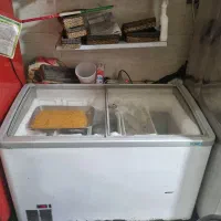 یخچال بستنی