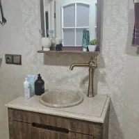 روشویی و آینه