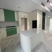 ۱۳۰ متر نوساز فرمانیه / مدرن / تراس قابل چیدمان