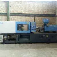 تزریقکار و کارگر ساده