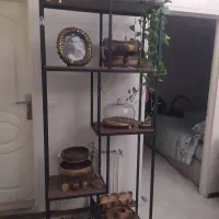 ویترین آهنی بسیار زیبا عرض 90.  طول 2 متر
