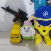 عروسک و اسباب بازی