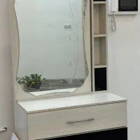 میز آرایش در حد نو