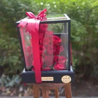 با گل شیشه ای