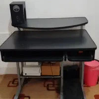 میز کامپیوتر