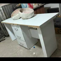 فروش ویژه و فوری لوازم ارایشگاهی  میز ،صندلی،تخت|آرایشگاه و سالن‌های زیبایی|اردبیل, |دیوار