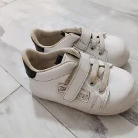 تعدادی کفش در حد نو حراج