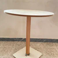 میز گرد خاطره ها